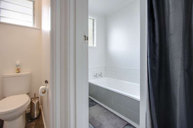 702 Kennedy Road Raureka_8