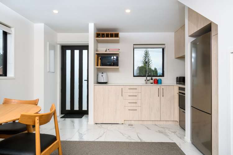 3/57 Taikata Road Te Atatu Peninsula_1