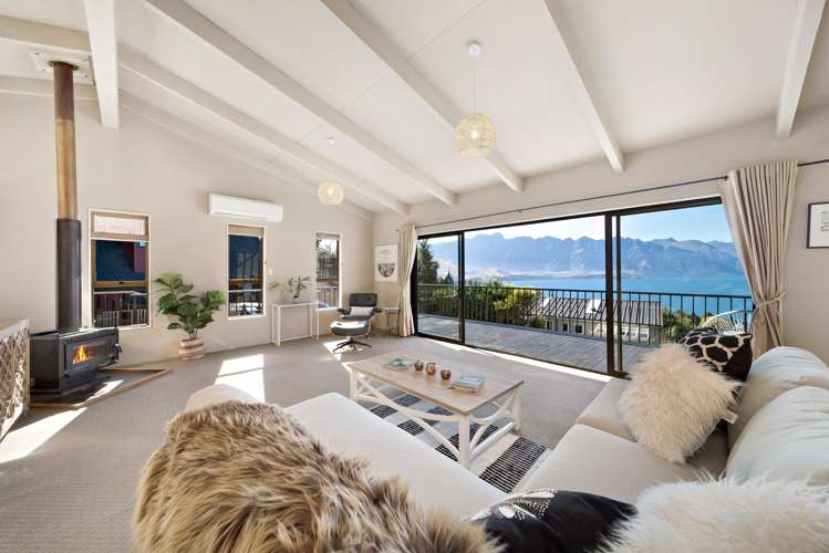 38 Avalon Crescent Fernhill/Sunshine Bay_5