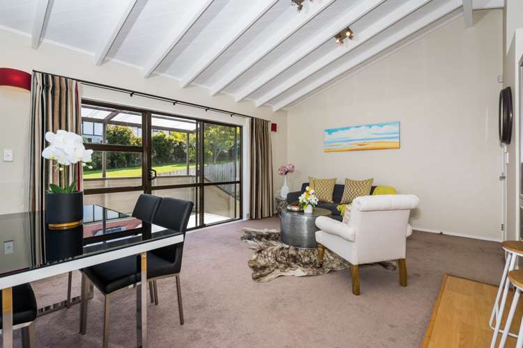 324b East Coast Road Sunnynook_3