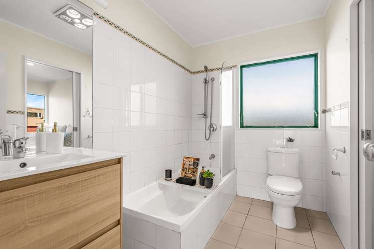 1/54 Dornwell Road Three Kings_14