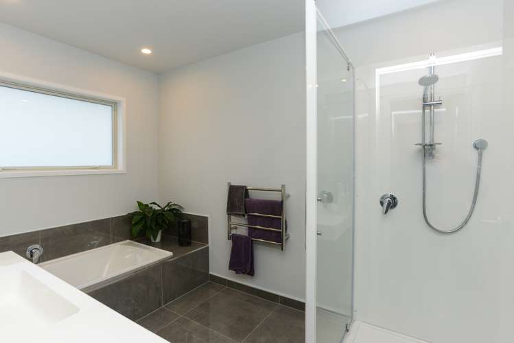 4 Benmore Place Poraiti_14