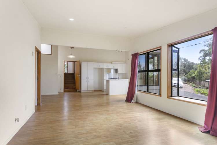 36 Longfellow Parade Glen Eden_10