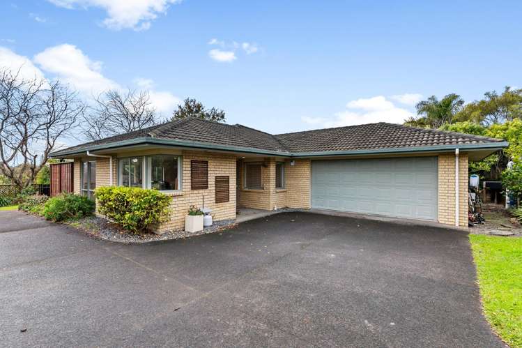 6 Araminta Place Beachlands_32
