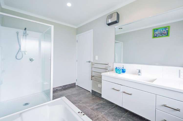 21 Shillingford Boulevard Rolleston_11