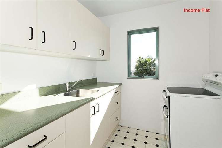 63 Seaview Road Castor Bay_9