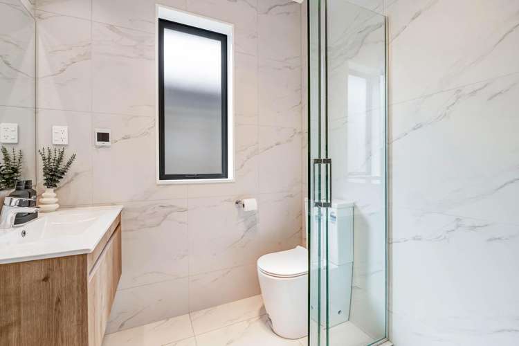 13 Surf View Crescent Red Beach_17