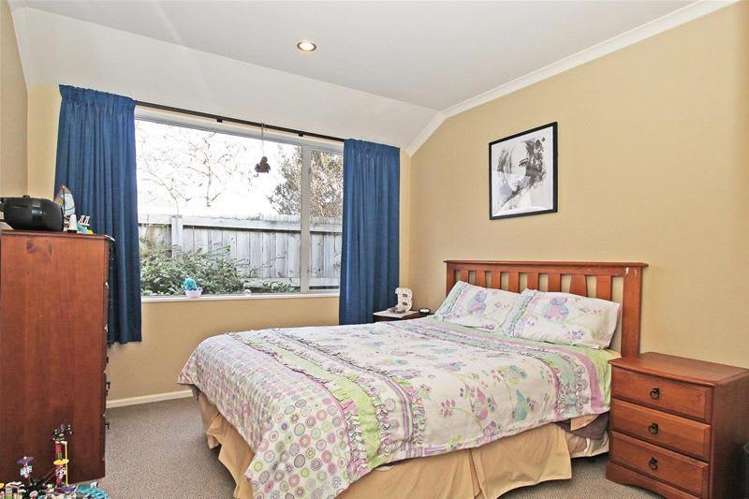 61 Covent Drive Stoke_9