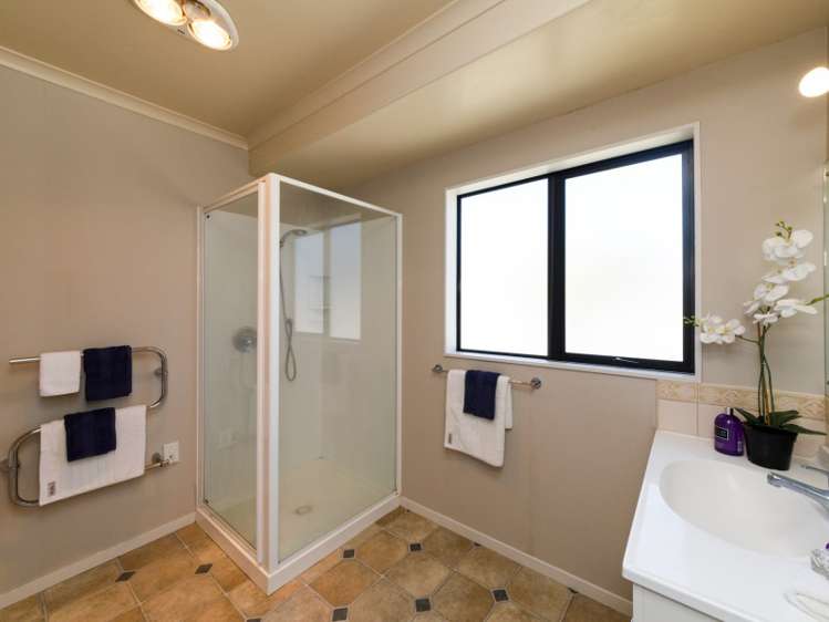 127 Schnell Drive Kelvin Grove_9