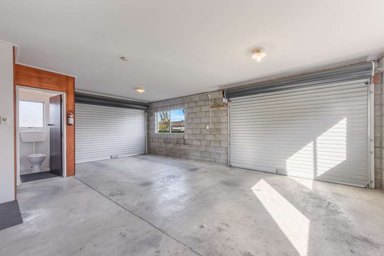 2 Coach Place Brightwater_17