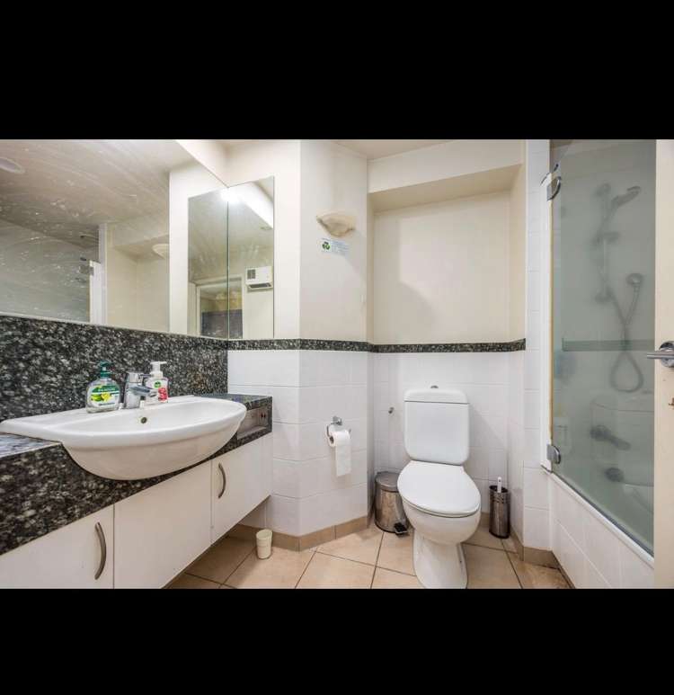 4C/100 Greys Avenue Auckland Central_8