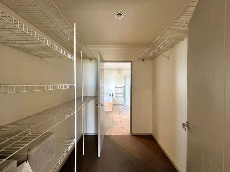 599b Marine Parade Napier South_6