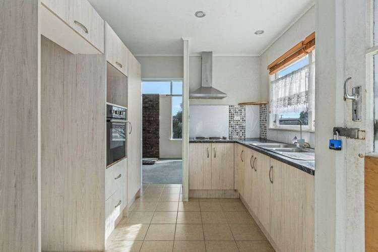 2 Coburg Street Henderson_7