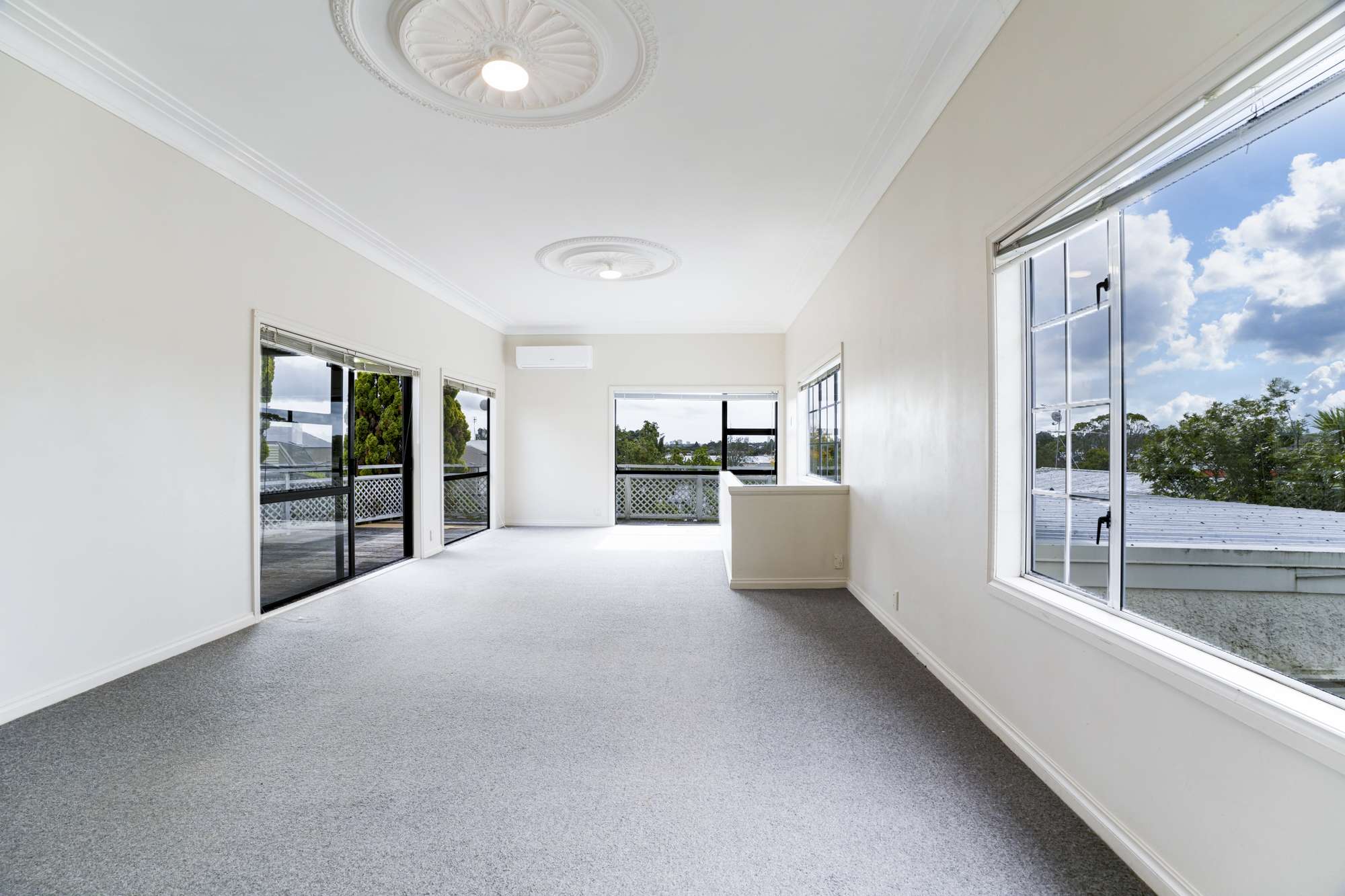 5 Cambrai Avenue Mount Roskill Auckland City Houses for Sale