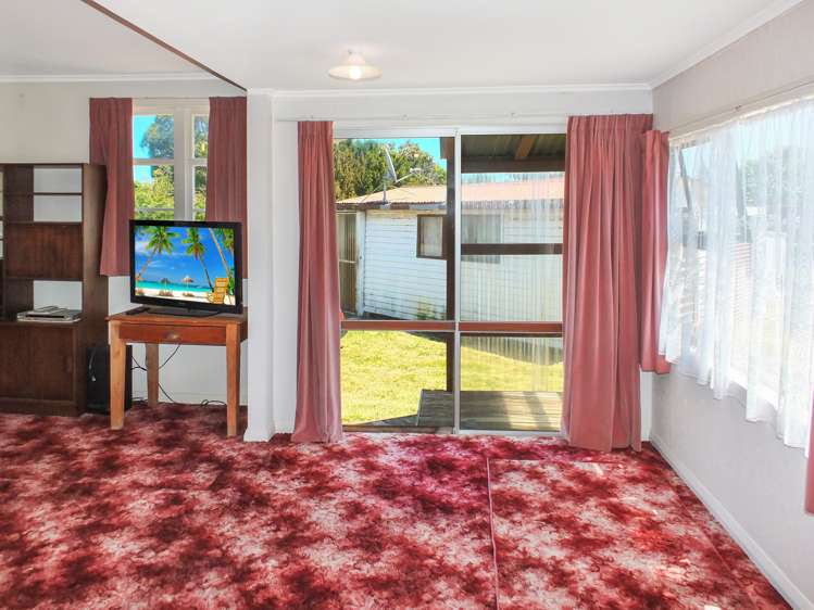 12 Roore Street Foxton Beach_12