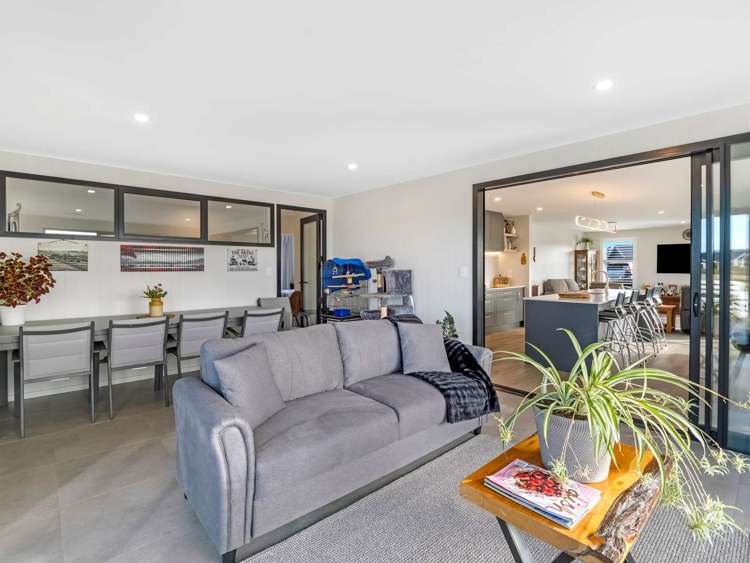 12 Meadowlands Green Allenton_14