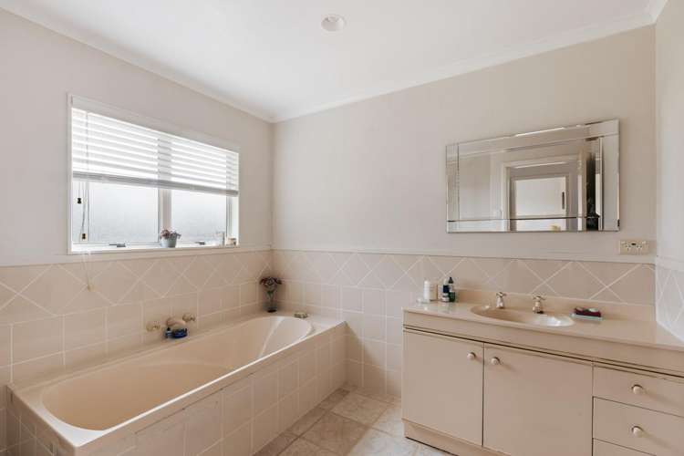 17B Roys Road Parkvale_17