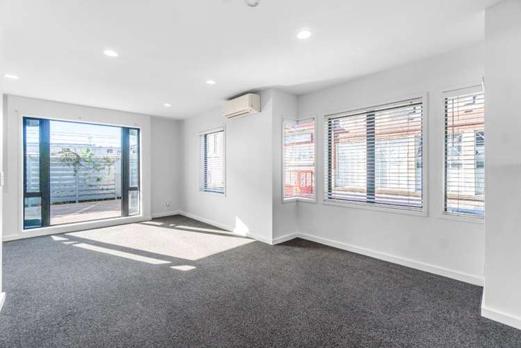 8 Cotesmore Way 1761_3