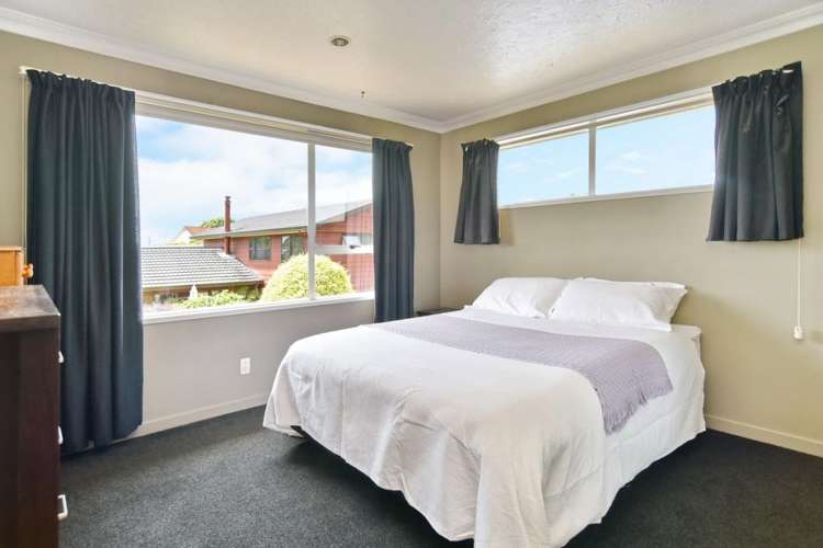 26 Yellowstone Crescent Burwood_11