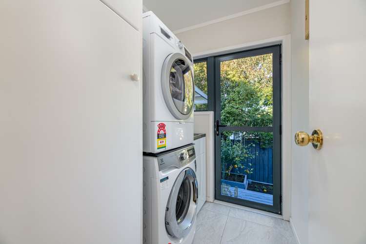 62a View Road Henderson_17