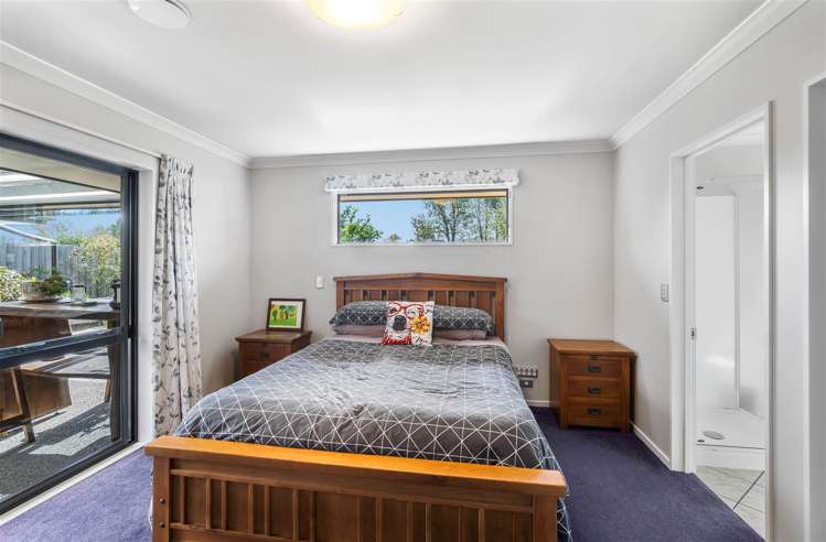 2 Keyes Mews Rolleston_8