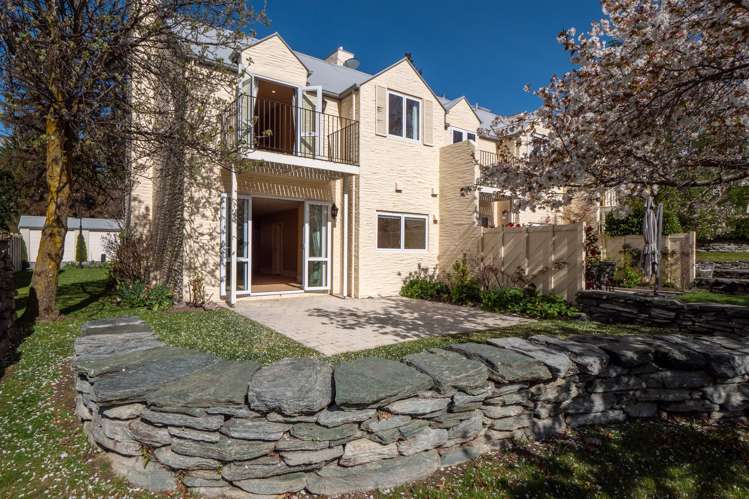 15 Fox's Rush Arrowtown_14