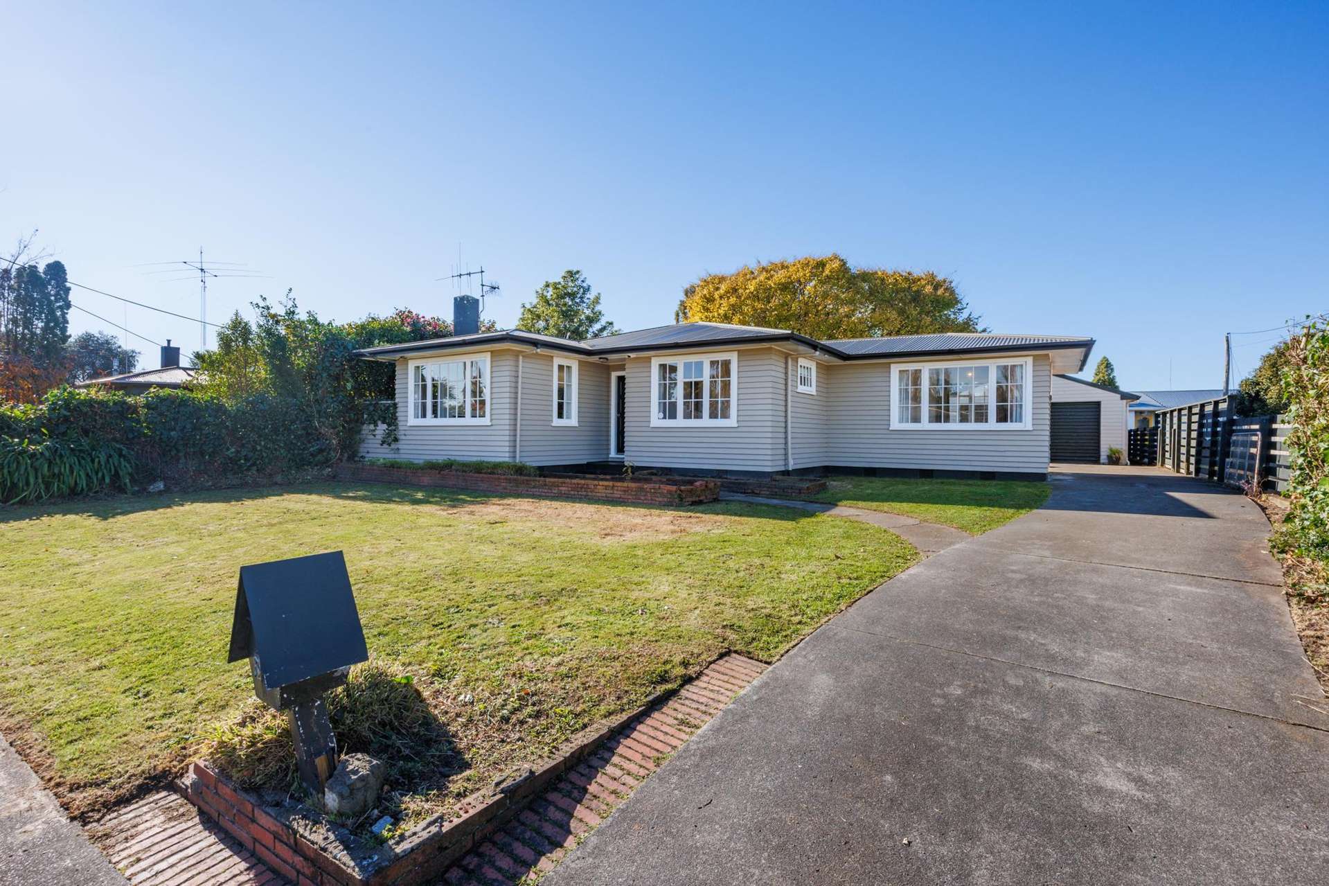 8 Norwich Place Awapuni_0