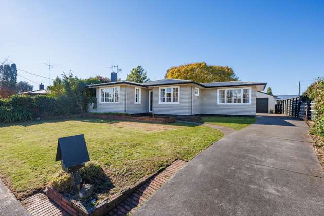 Easy-care living with bonus space
