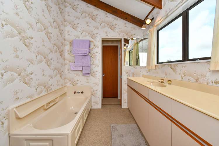 320 Creightons Road Clevedon_17