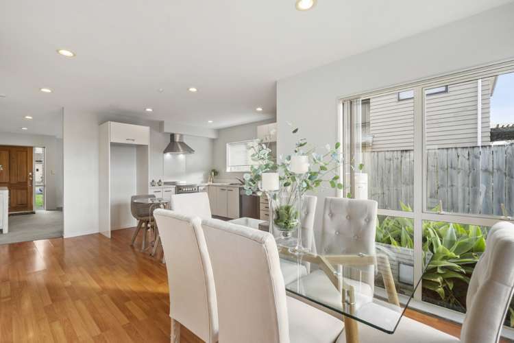 15 Bordeaux Parade Te Atatu South_5