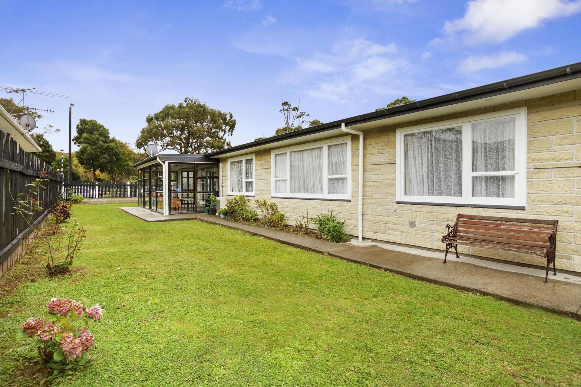 38 Parkway Wainuiomata_0