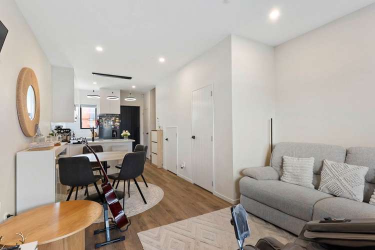33 Kiato Lane Flat Bush_6