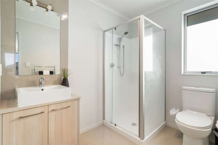 10 Lane Cameron Place Flat Bush_11