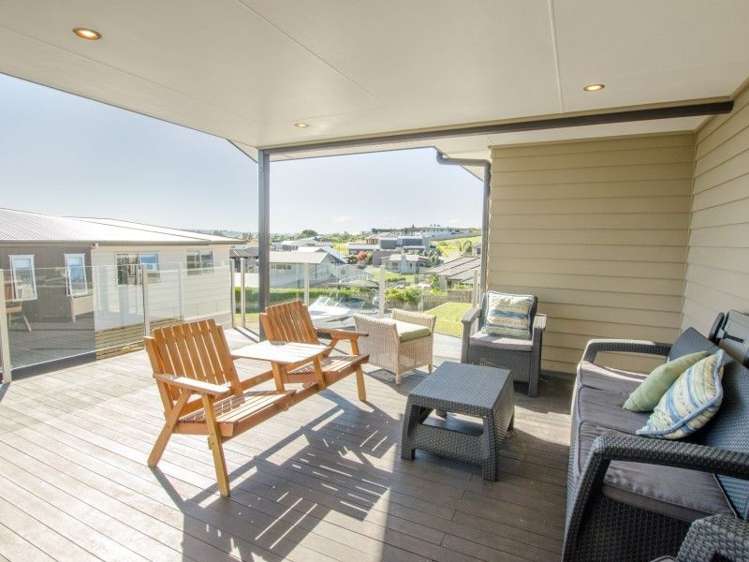 27 Botanical Heights Drive Waipahihi_7