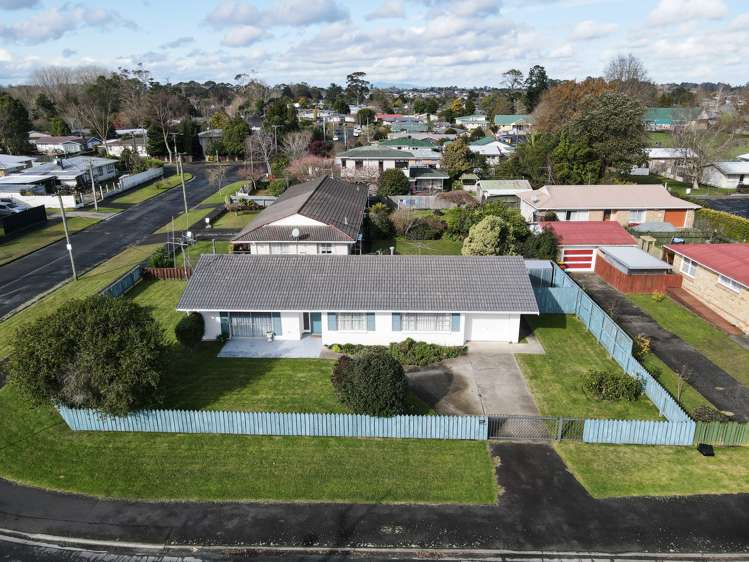 53 Pine Avenue Bader_10