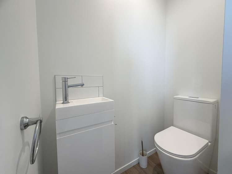 2/7 Hume Street Sydenham_8