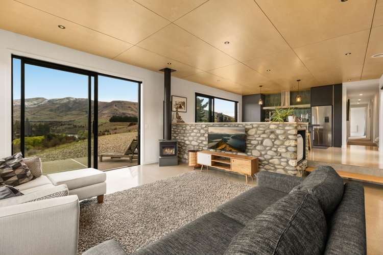 1322 Luggate Tarras Road Cromwell_11