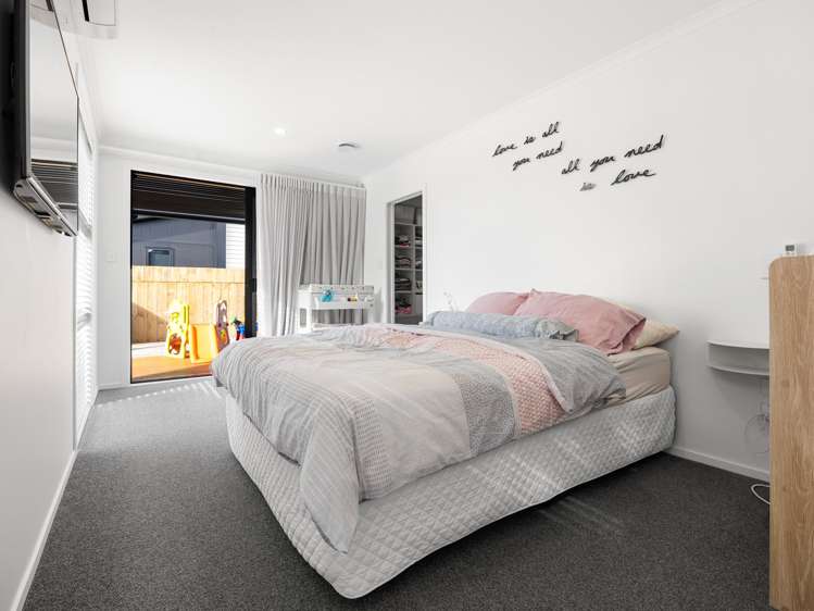 19 Inuwai Street Glenview_10