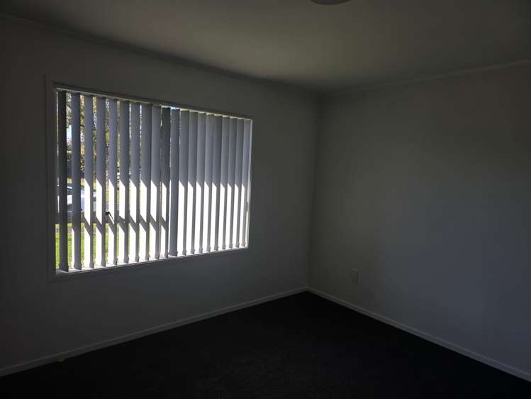 16 Glooming Place Conifer Grove Takanini_7