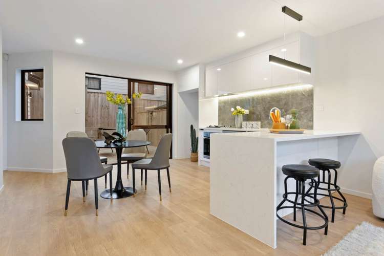 1b Valron Road Te Atatu South_6