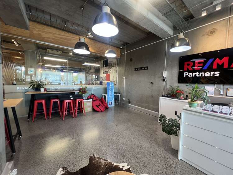 Unit 2/1 Bishop Dunn Place Flat Bush_4