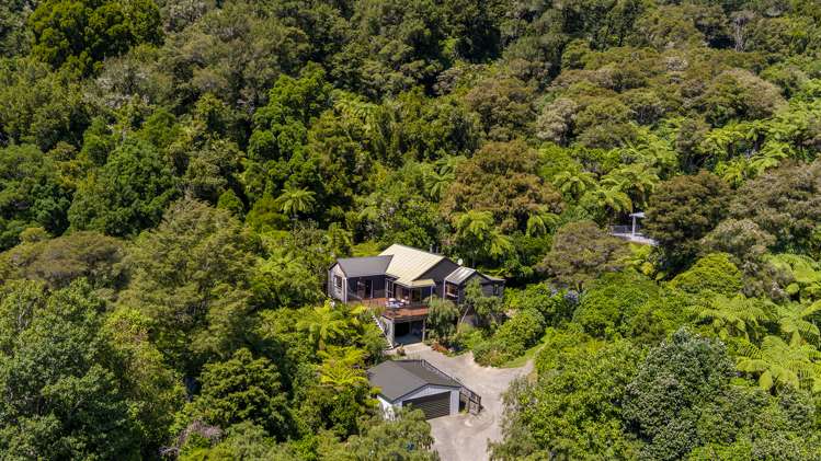 1710 Queen Charlotte Drive Anakiwa and Surrounds_13