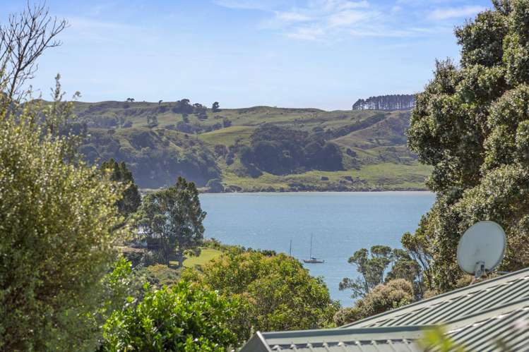 33 Manukau Road Raglan_31