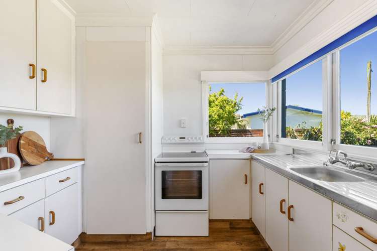 7 Hall Road Matua_12