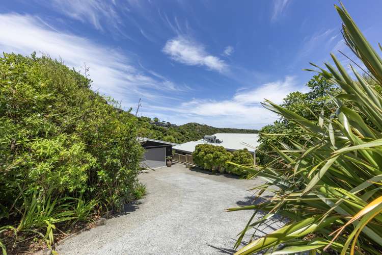 69 Piha Road Piha_30