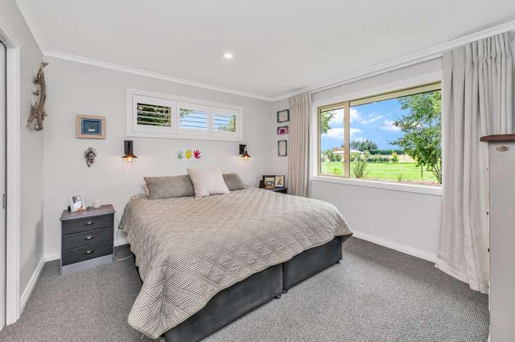 211 Bangor Road Darfield_23