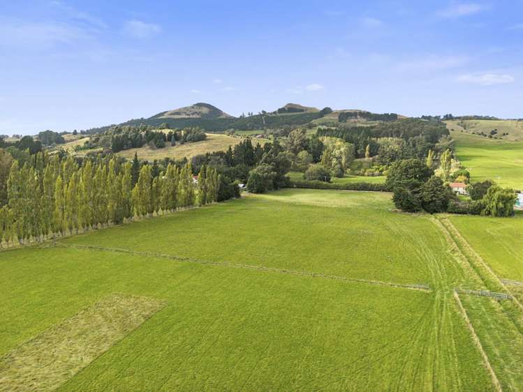 257 Gladstone Road South East Taieri_27