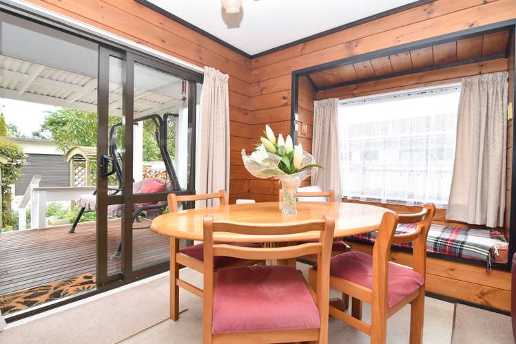 12 Deller Drive Carterton_5