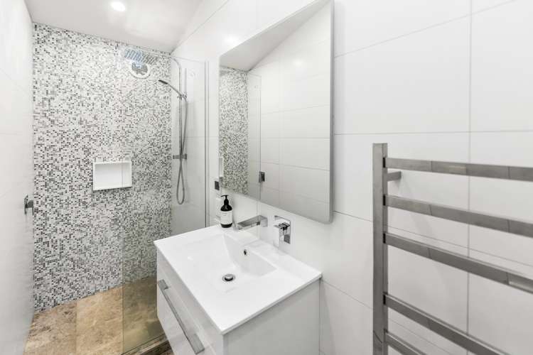 57 Grand View Road Leigh_16