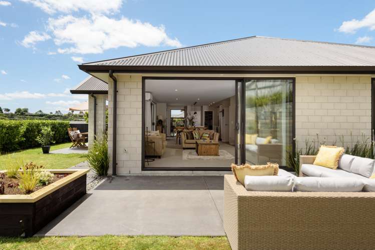 111 Condor Drive Pyes Pa_15